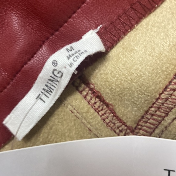 TUCKERNUCK BURGUNDY/WINE/OX BLOOD MAROON FAUX LEATHER MINI SKIRT SZ MEDIUM - Picture 15 of 16